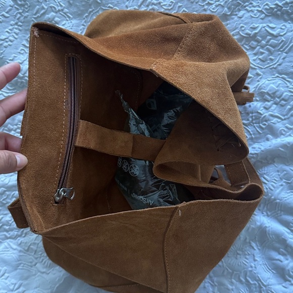 Argentine Real Suede British Tan Cognac Tote Bag with Tassels - Picture 12 of 14